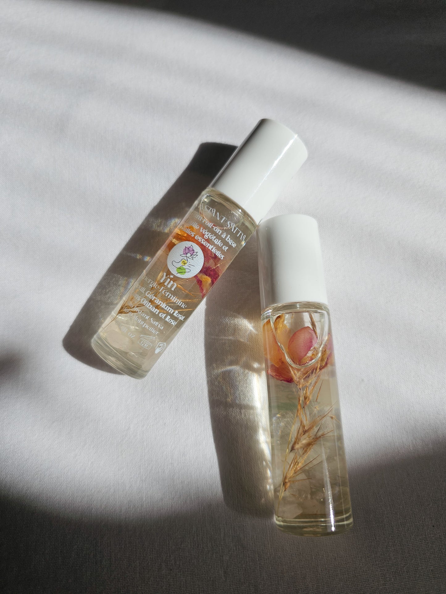 Yin - roll-on huiles essentielles bio, fleurs et cristaux - 10 ml - Mon Instant Sattva