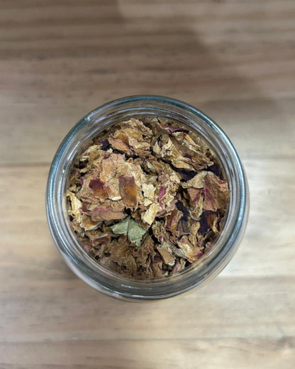 Dessus infusion de fleurs de thym Mémé Renée